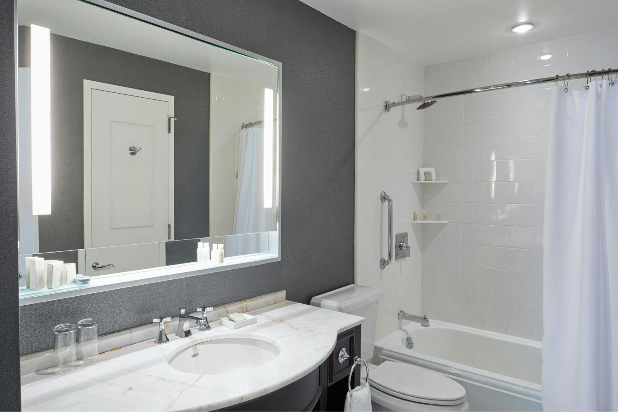 Renaissance Providence Downtown Hotel Екстер'єр фото